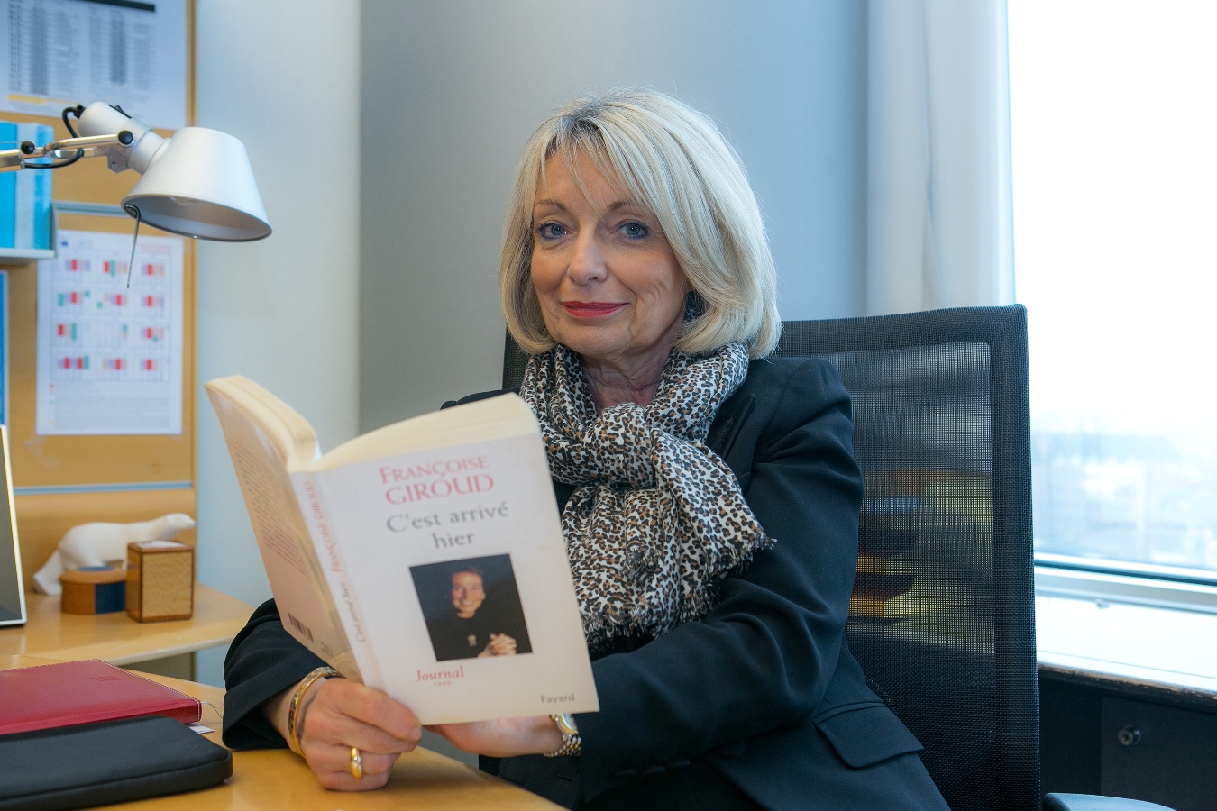 Get Caught Reading with Françoise Grossetête Get Caught Reading